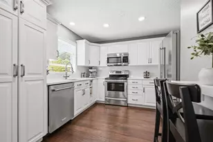 15100 Lac Lavon Dr, Burnsville, MN 55306 - Photo 17