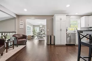 15100 Lac Lavon Dr, Burnsville, MN 55306 - Photo 13
