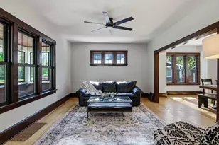 512 Jefferson St, Eau Claire, WI 54701 - Photo 7