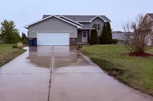 455 Elena Ln, Saint Joseph, MN 56374 - Photo 5