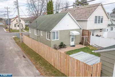 101 E Indiana Avenue, Gilbert, MN 55741 - Photo 7