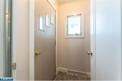 101 E Indiana Avenue, Gilbert, MN 55741 - Photo 9