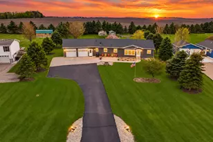 25 Lake Shetek Dr, Slayton, MN 56172 - Photo 1