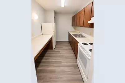 812 Hills Avenue #N103, Jackson, MN 56143 - Photo 3