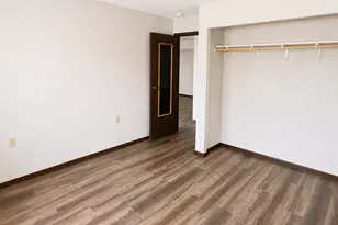 812 Hills Ave, Jackson, MN 56143 - Photo 5
