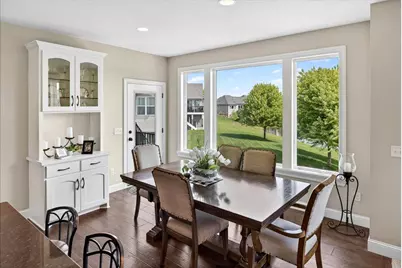10302 Oregon Avenue N, Brooklyn Park, MN 55445 - Photo 27