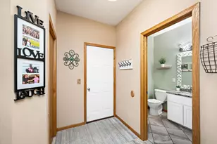 9362 Austrian Pine Ave N, Brooklyn Park, MN 55443 - Photo 17