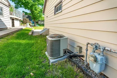 722 Spruce Street, Fergus Falls, MN 56537 - Photo 5