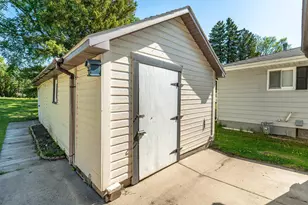 722 Spruce St, Fergus Falls, MN 56537 - Photo 51