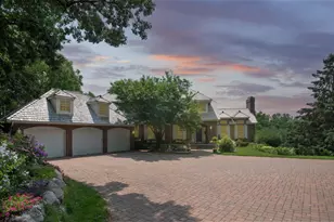7180 Kenmare Dr, Bloomington, MN 55438 - Photo 111