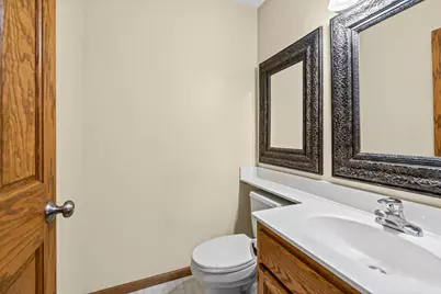 5705 Lois Lane, Shoreview, MN 55126 - Photo 9