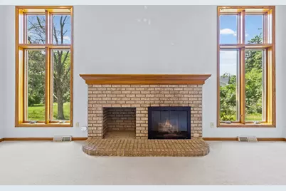 5705 Lois Lane, Shoreview, MN 55126 - Photo 7