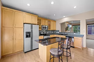 10756 Falling Water Ln, Woodbury, MN 55129 - Photo 3