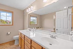 10756 Falling Water Ln, Woodbury, MN 55129 - Photo 11