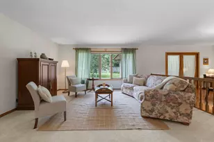 1311 Marthaler Ln, West Saint Paul, MN 55118 - Photo 9
