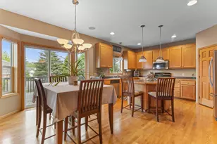 1122 Drew Dr, Woodbury, MN 55129 - Photo 15