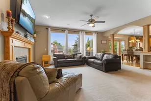 1122 Drew Dr, Woodbury, MN 55129 - Photo 13