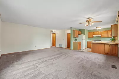 9905 54th Place N #5, Plymouth, MN 55442 - Photo 5