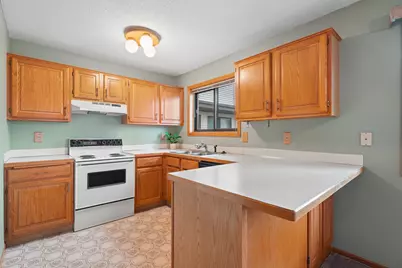 9905 54th Place N #5, Plymouth, MN 55442 - Photo 7