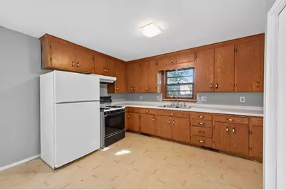 834 Iroquois Avenue, Saint Paul, MN 55119 - Photo 13