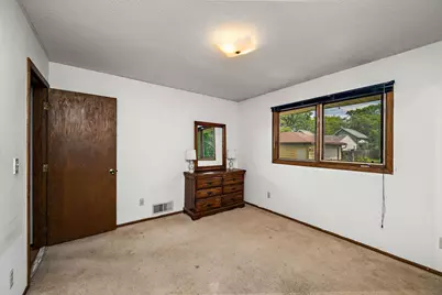228 Duke Street, Saint Paul, MN 55102 - Photo 17