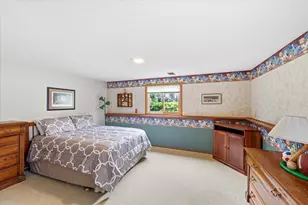 1484 Crest Dr, Chaska, MN 55318 - Photo 13