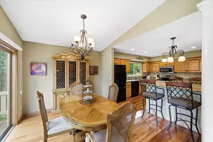 1484 Crest Dr, Chaska, MN 55318 - Photo 7