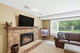 1484 Crest Dr, Chaska, MN 55318 - Photo 19