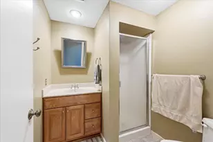 1484 Crest Dr, Chaska, MN 55318 - Photo 15