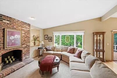 1484 Crest Drive, Chaska, MN 55318 - Photo 5