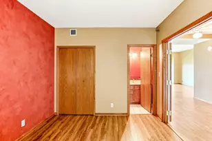 198 6th St E, Saint Paul, MN 55101 - Photo 23