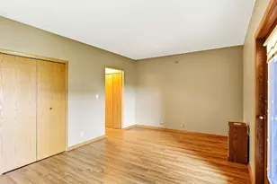 198 6th St E, Saint Paul, MN 55101 - Photo 17