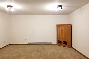 1216 Parkside Dr, Marshall, MN 56258 - Photo 13