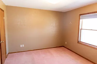 1216 Parkside Drive, Marshall, MN 56258 - Photo 9