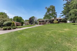 2011 Toledo Ave N, Golden Valley, MN 55422 - Photo 3