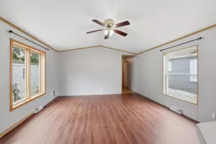 1403 Concord St S, South Saint Paul, MN 55075 - Photo 9