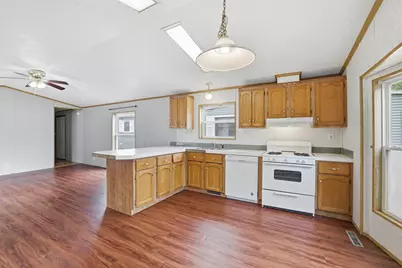 1403 Concord Street S #33, South Saint Paul, MN 55075 - Photo 5