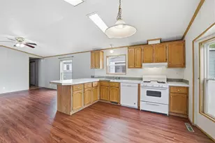 1403 Concord St S, South Saint Paul, MN 55075 - Photo 5