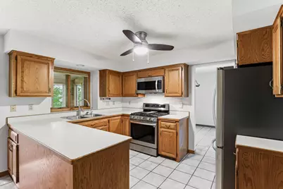 2133 Trumble Court, Chaska, MN 55318 - Photo 7