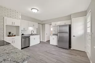 812 W 61st St, Minneapolis, MN 55419 - Photo 9