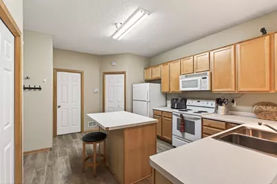 1994 Siefert Street, Chaska, MN 55318 - Photo 7