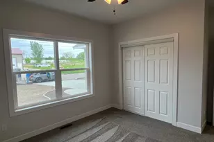 828 Spark Ave, Albert Lea, MN 56007 - Photo 11