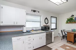 1226 11th St N, Fargo, ND 58102 - Photo 13