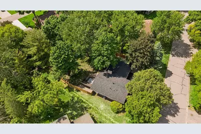 8330 Heather Avenue, Eden Prairie, MN 55347 - Photo 3