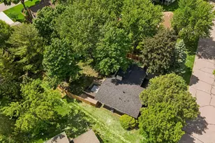 8330 Heather Ave, Eden Prairie, MN 55347 - Photo 3