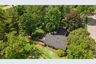 8330 Heather Avenue, Eden Prairie, MN 55347 - Photo 5