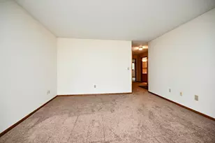 258 Huff St, Winona, MN 55987 - Photo 3