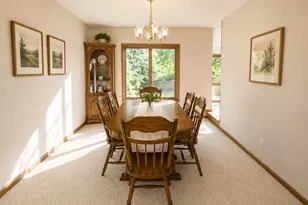 2112 Parkwood Hills Dr NE, Rochester, MN 55906 - Photo 5