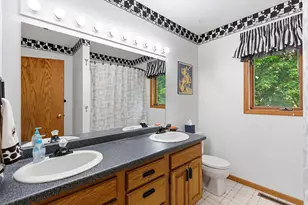 2112 Parkwood Hills Dr NE, Rochester, MN 55906 - Photo 21
