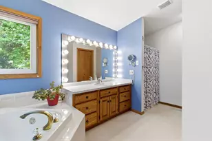 2112 Parkwood Hills Dr NE, Rochester, MN 55906 - Photo 19
